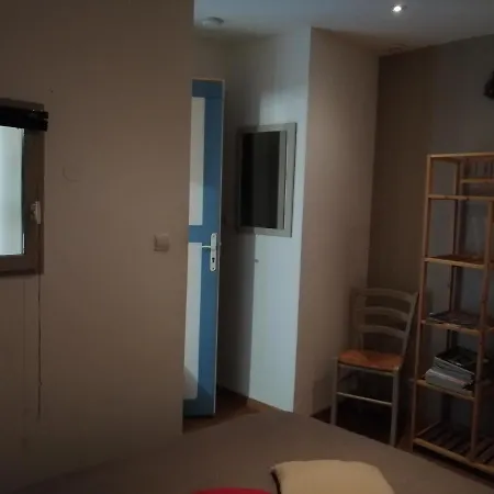 Les Grenouilles Lägenhet *