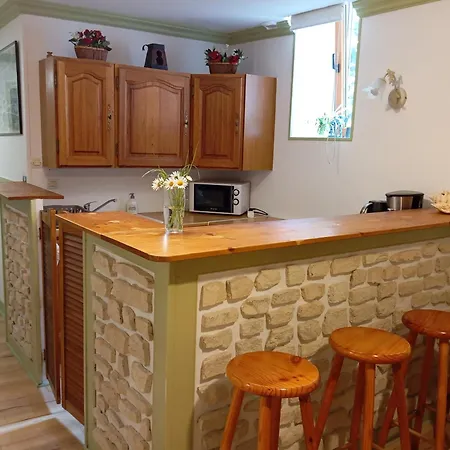 Les Grenouilles Apartment